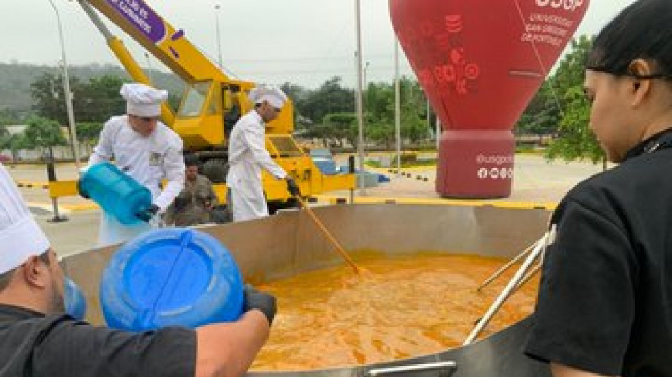 All'Ecuador il Guinness per la zuppa di pesce pi&ugrave; grande