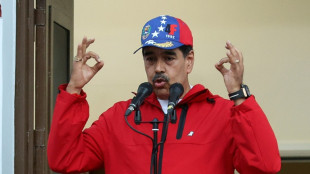 Maduro anuncia 'debate p&uacute;blico' sobre reforma constitucional na Venezuela