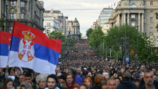Manifestantes bloqueiam rodovia em Belgrado após ataques armados na Sérvia