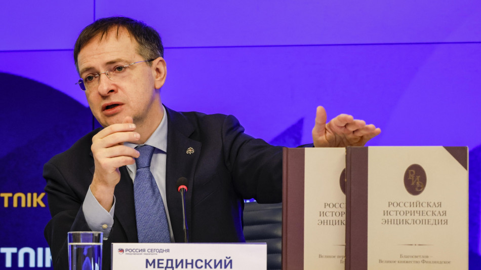 Media, delegazione russa si reca alla sede dei negoziati