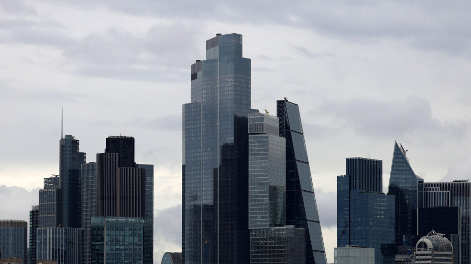 Borsa: Europa in calo, Parigi scivola con Pernod Ricard