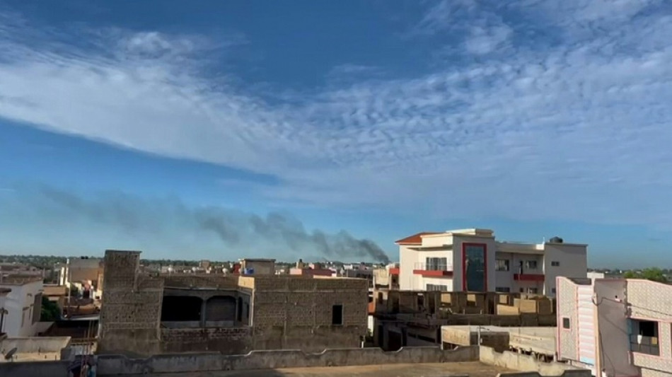 Mali: attaque contre un camp militaire, tirs et explosions &agrave; Bamako