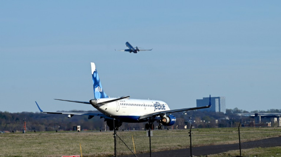 La aerolínea JetBlue aumenta nuevamente su oferta para comprar Spirit