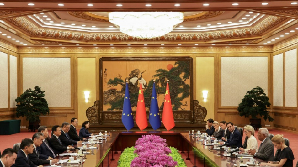 EU-Ratspr&auml;sident bei Gipfel in Peking: China muss Einfluss auf Russland nutzen