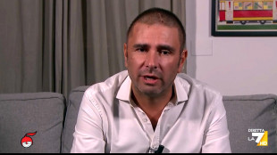 Di Battista, mi hanno asportato un tumore, ora mi devo curare