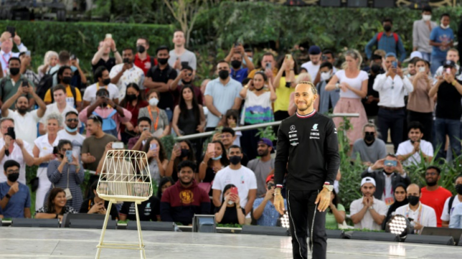 Lewis Hamilton va a a&ntilde;adir el apellido de su madre a su nombre