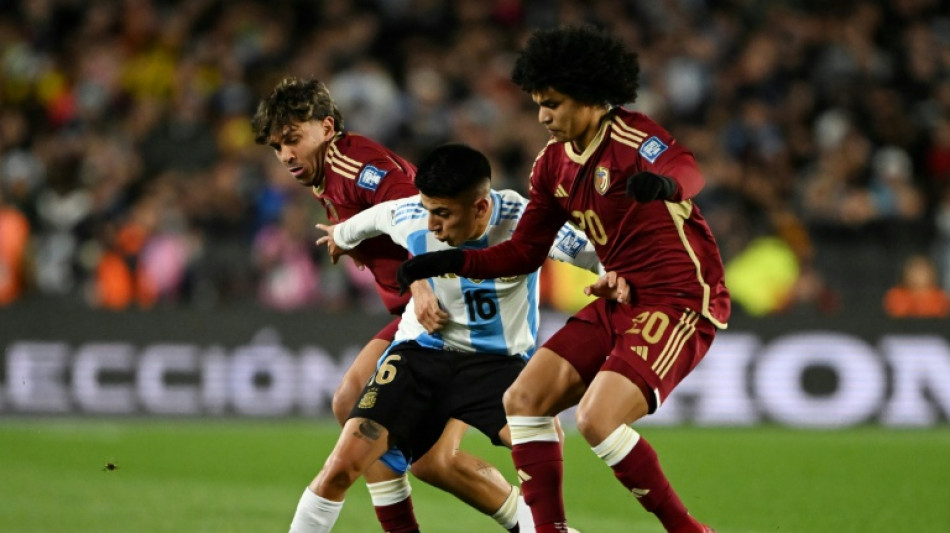 El argentino Thiago Almada sufre una lesión muscular