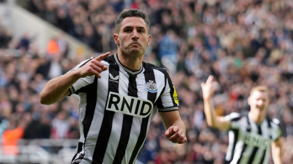 Newcastle goleia Tottenham (4-0) e &eacute; 6&ordm; colocado na Premier League