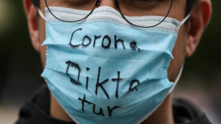 Dutzende Corona-Gegner stürmen bei Protestmarsch in Leipzig Klinikgelände