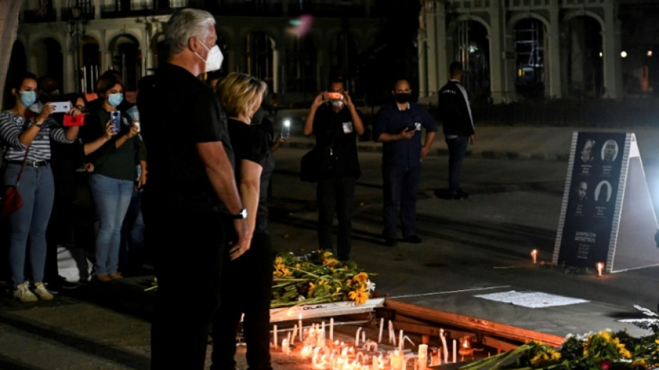 Emotiva vigilia en Cuba por las víctimas de la explosión del hotel Saratoga