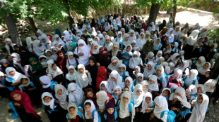 Jóvenes afganas piden apoyo internacional para poder estudiar en su país
