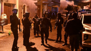 Honduras: réclamé par les Etats-Unis, l'ex-président Hernandez se rend à la police