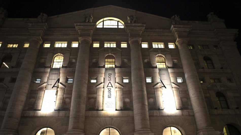 Borsa: Milano fiacca (-0,5%), giù Mps e Leonardo, bene Tenaris