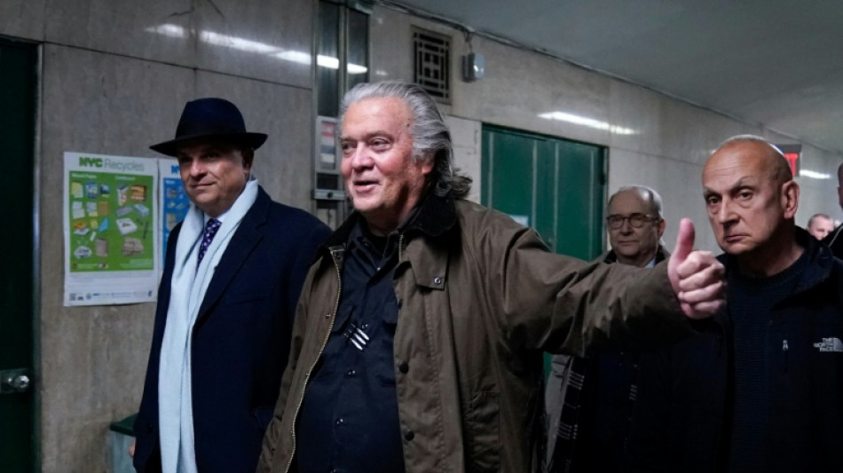 Betrugsvorw&uuml;rfe zum Mauerbau: Trumps Ex-Berater Bannon bekennt sich schuldig