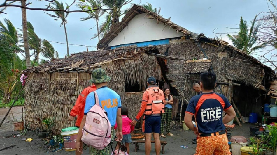 Un cinqui&egrave;me typhon, Usagi, frappe les Philippines en moins d'un mois
