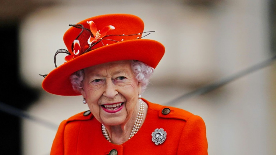 Queen Elizabeth II visits horse show after health concerns