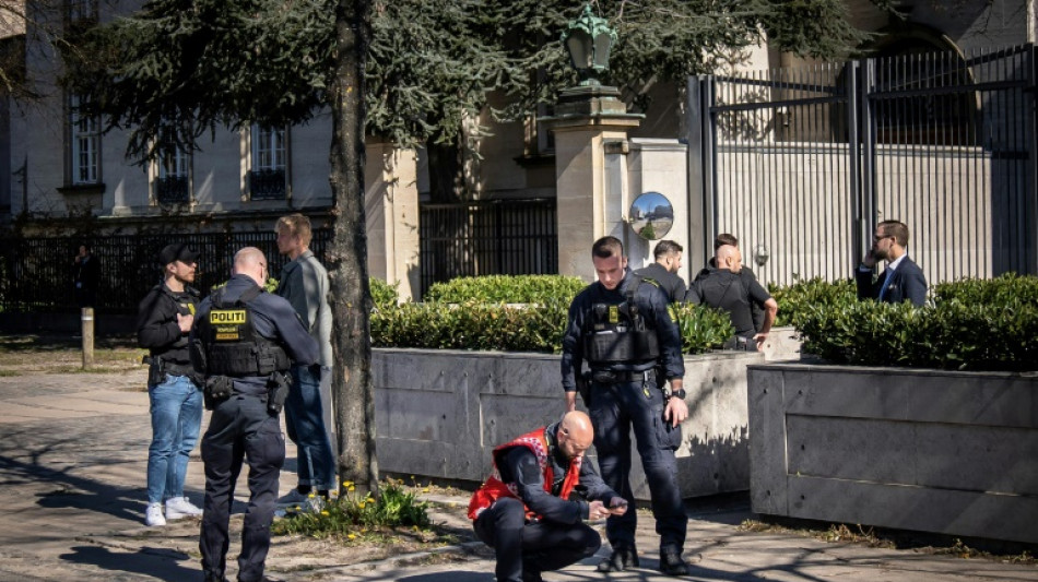 18-J&auml;hriger versucht sich vor US-Botschaft in Kopenhagen selbst zu verbrennen