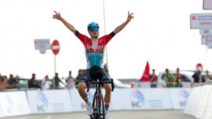 Cyclisme: le jeune Belge Van Eetvelt succède à Evenepoel au palmarès de l'UAE Tour