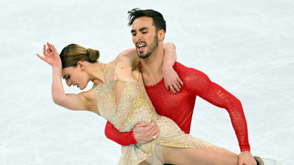 Patinadores franceses Papadakis y Cizeron confirman su hegemon&iacute;a en danza con oro ol&iacute;mpico