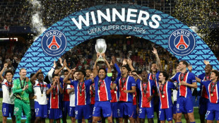 PSG vence Aston Villa (2-1) e &eacute; campe&atilde;o da Supercopa da Uefa