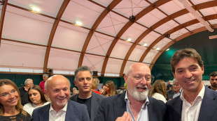 Bonaccini, 'subito il programma da firmare con il sangue e poi la leadership'