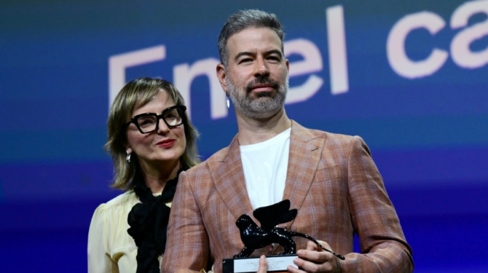 La Mostra de Venecia premia la película de mexicano David Pablos "En el camino"