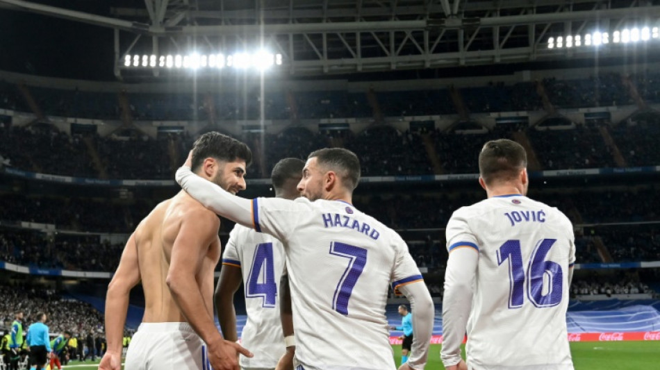 El Real Madrid ampl&iacute;a su ventaja, el Bar&ccedil;a sube a 'zona Champions'