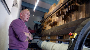 En Irlande du Nord, le dernier "batteur de lin" perp&eacute;tue une longue tradition textile