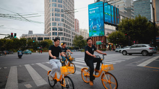 Borsa: Hong Kong parte di slancio, a +1,82%