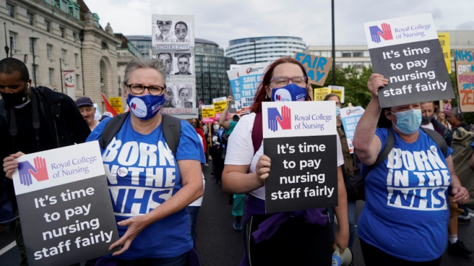 Los enfermeros británicos convocan una huelga sin precedentes en diciembre
