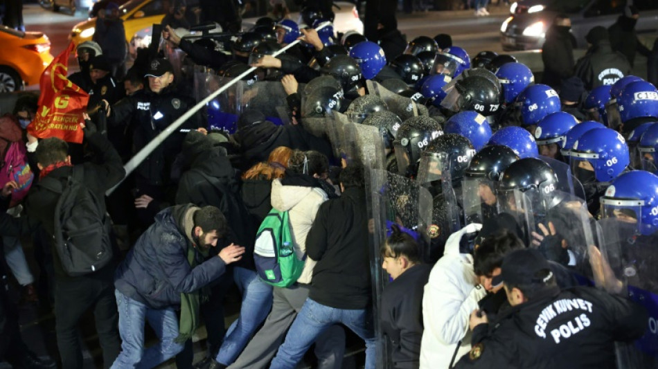 T&uuml;rkei: Mehr als 340 Festnahmen bei Demonstrationen f&uuml;r Freilassung von Imamoglu
