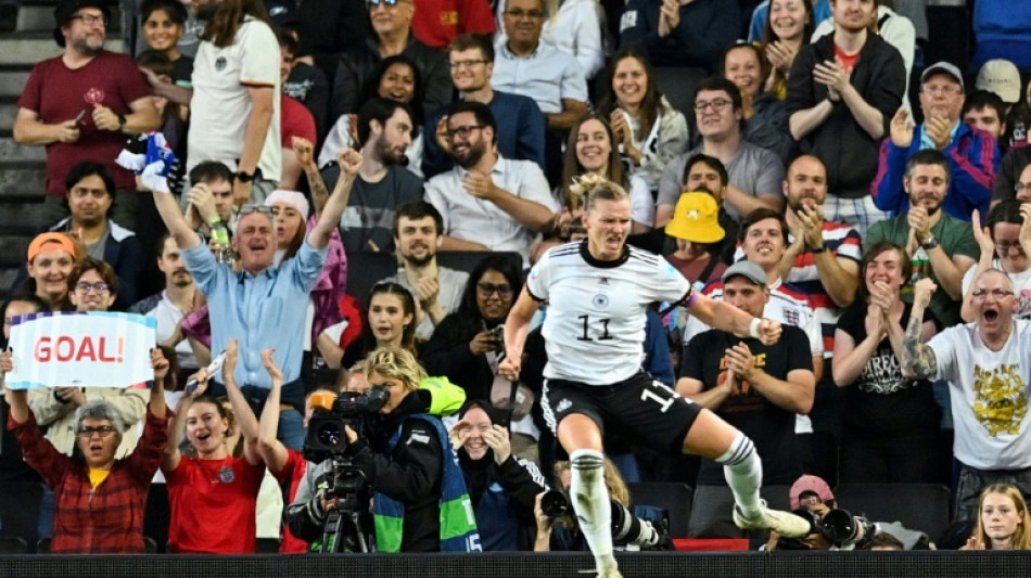 Euro f&eacute;minin: l'Allemagne bat la France 2-1 et rejoint l'Angleterre en finale