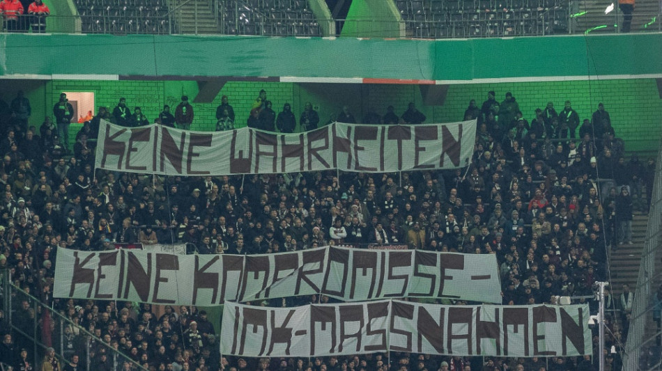 Stadionsicherheit: Politik verzichtet auf drastische Maßnahmen