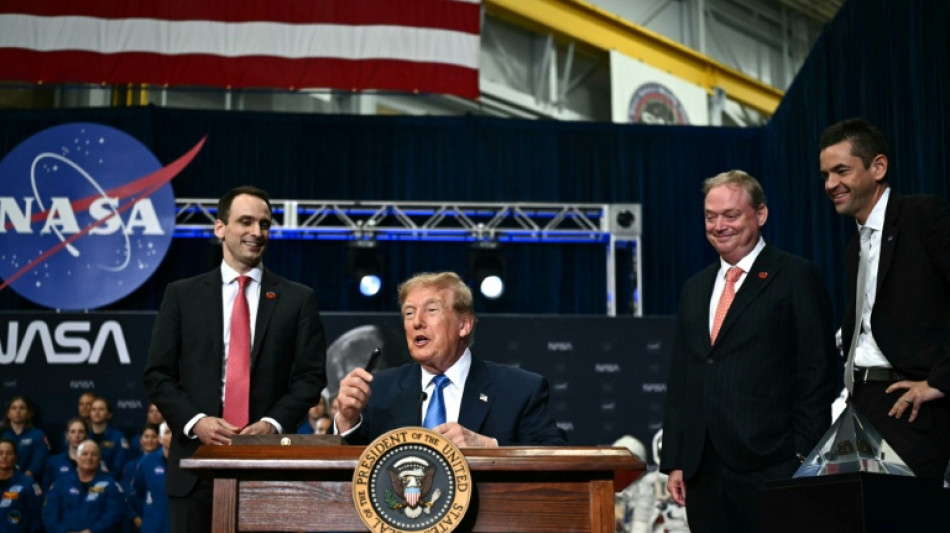 Trump k&uuml;ndigt neue Weltraum-Akademie an und zeichnet Artemis-2-Crew aus