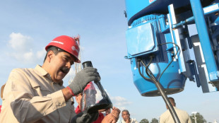Maduro acusa governo Biden de 'saquear' petroleira da Venezuela
