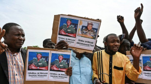 Regime militar do N&iacute;ger forma governo antes de reuni&atilde;o de c&uacute;pula da &Aacute;frica Ocidental