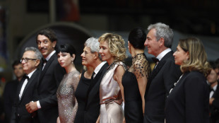 Fuori, alla premiere di Cannes 7 minuti di applausi per Martone