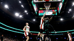 NBA: Boston passe en demie, les Clippers humiliés