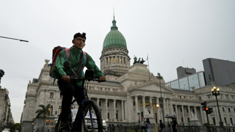 J&oacute;venes de la Argentina precaria se ilusionan con el gobierno de Milei