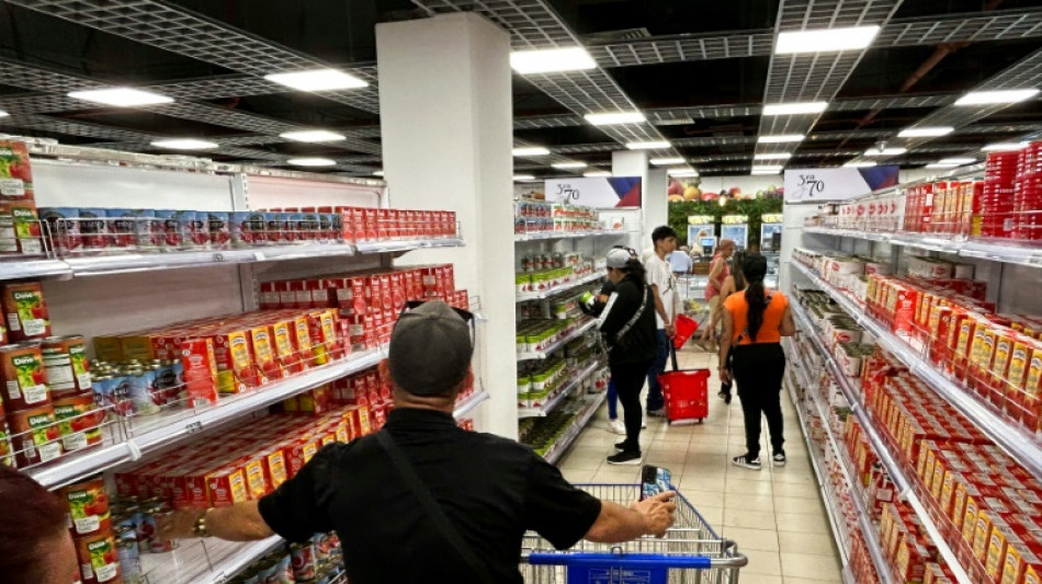 Tiendas en d&oacute;lares en Cuba, nuevo cap&iacute;tulo de una historia de amor y odio
