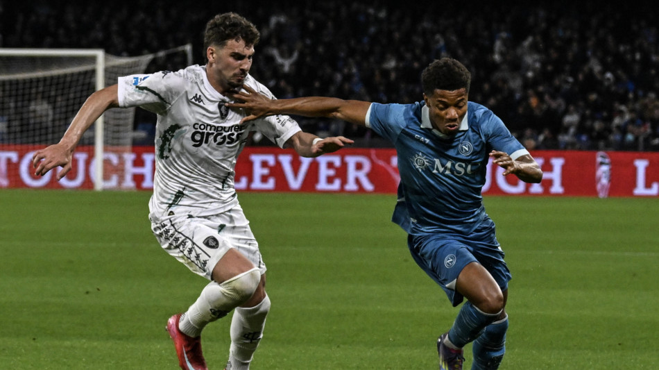 Brutta notizia per il Napoli, Neres fuori almeno due settimane