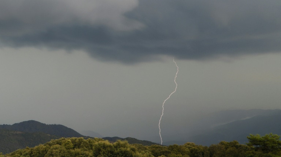 Orages: un mort et neuf bless&eacute;s dont un grave dans un camping en Corse