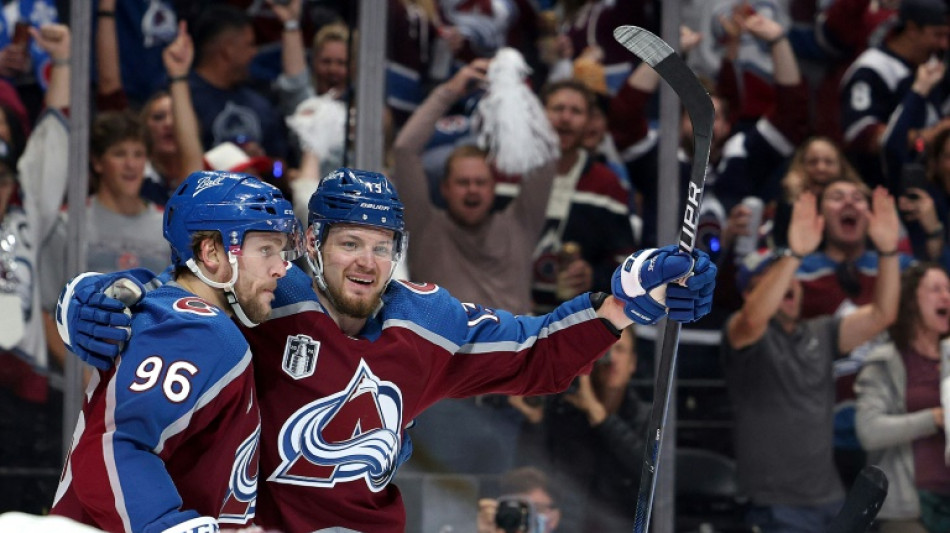 Avalanche bury Lightning 7-0 to take 2-0 lead in Stanley Cup Final