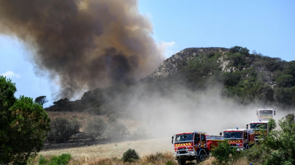 L'incendie dans l'Aude sous contr&ocirc;le, deux feux en Corse