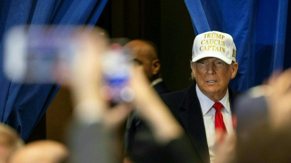 Coup d'envoi des primaires r&eacute;publicaines, Trump favori