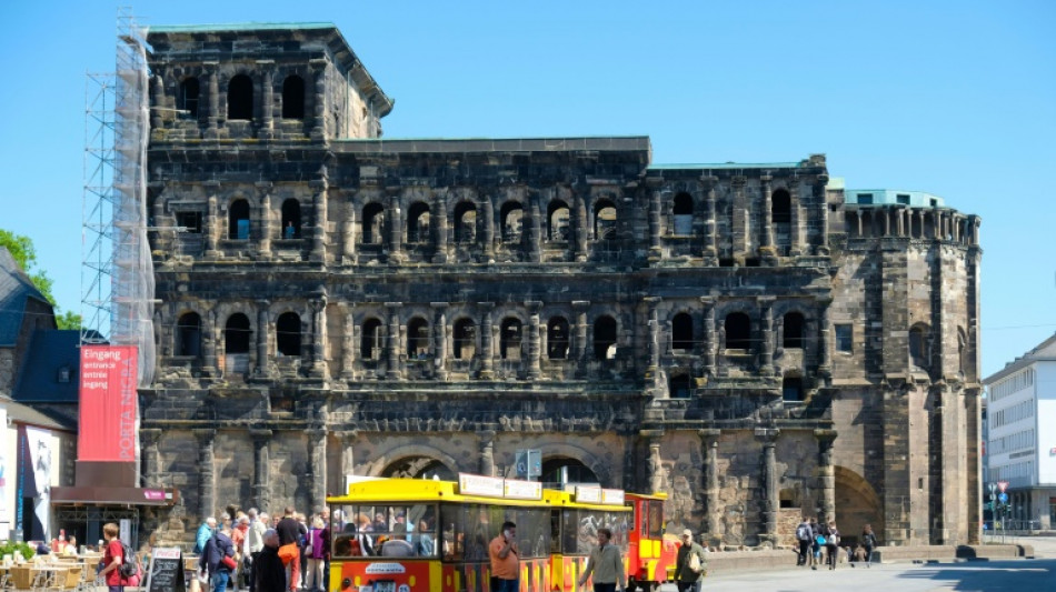 Elf Verd&auml;chtige nach Angriff auf Polizisten vor Diskothek in Trier angeklagt