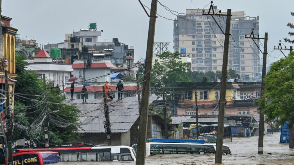 Inondations au N&eacute;pal: le bilan monte &agrave; 101 morts et 64 disparus