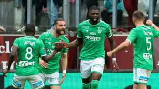 Saint-Étienne volta à 1ª divisão francesa após dois anos; Metz cai para Ligue 2