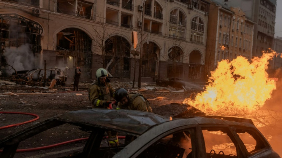 Russland beschie&szlig;t Kiew mit Raketen - ein Toter und hunderte Geb&auml;ude ohne Heizung