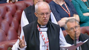 Bispo anglicano critica plano do governo britânico de enviar migrantes para Ruanda